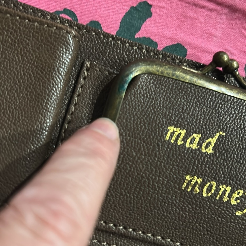 Juicy Couture wallet - Picture 9 of 9